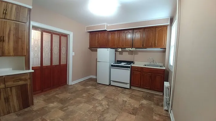 Rented by Rapid Realty Sunset Park Inc | media 14