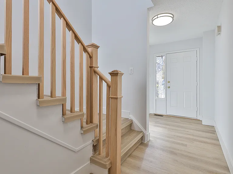 207 Scarborough Golf Club Rd — Photo 9