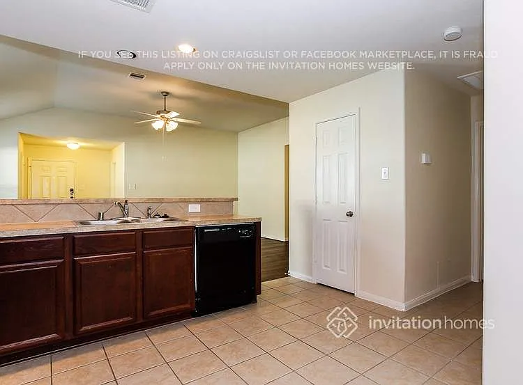 1015 Doubletree Glen Dr — Photo 19