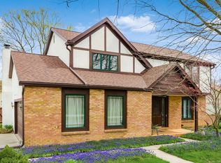 1806 Hawthorne Pkwy, Grove City, OH