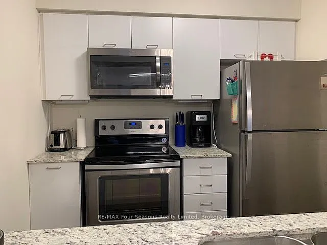 4 Cove Ct #102 — Photo 11
