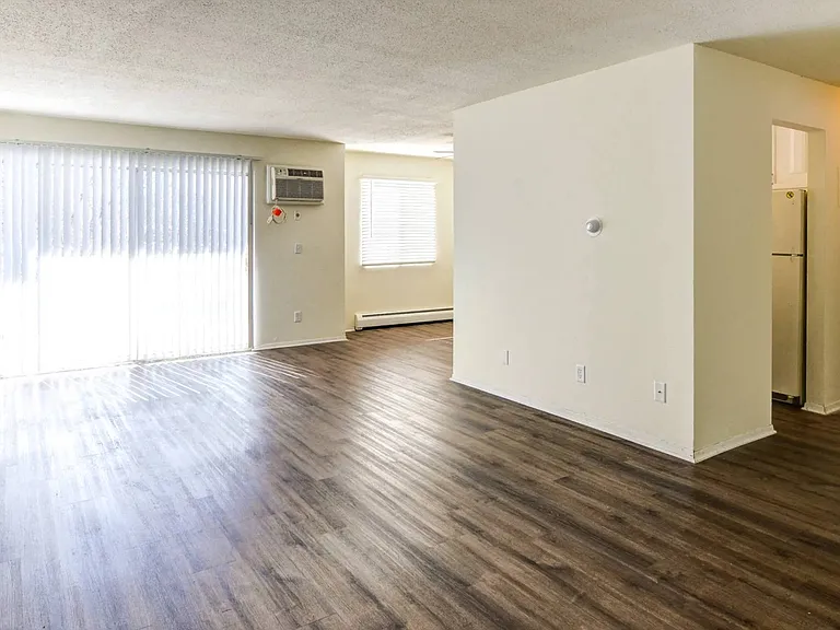 Victoria Flats Roseville — Photo 40