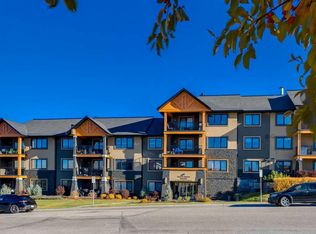 103 N Valley Ridge Mnr NW #204, Calgary, AB T3B6C5