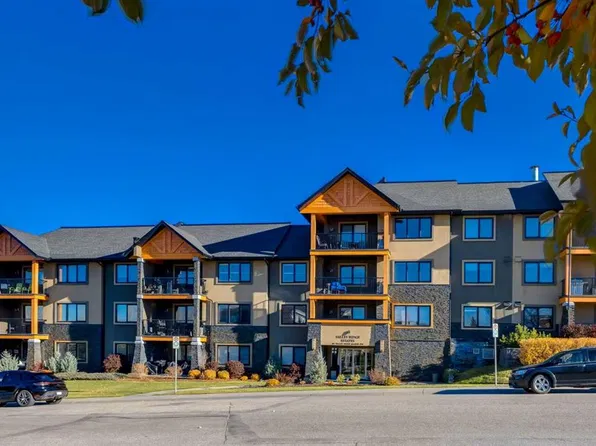 103 N Valley Ridge Mnr NW #204, Calgary, AB T3B 6C5