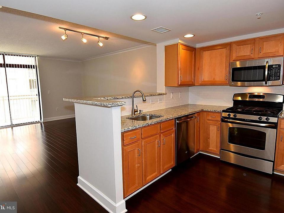 1st image of 1201 N Garfield St APT 518