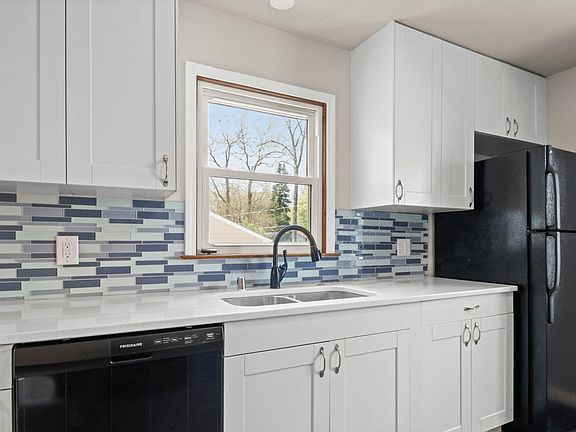5th image of 4805 Rothman Pl