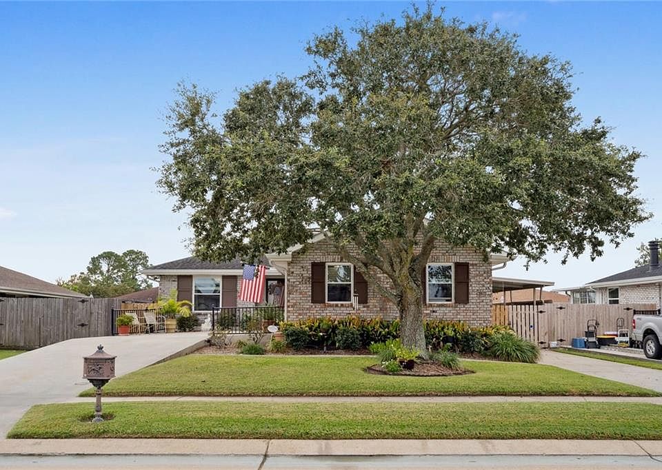 413 Pellerin Dr, Kenner, LA 70065