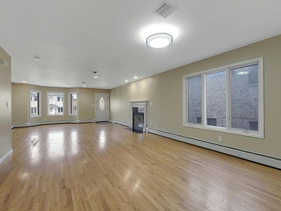 3rd image of 530 1st St #A