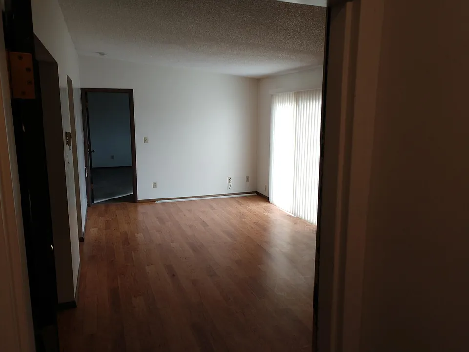 701 W Maple Ave #11