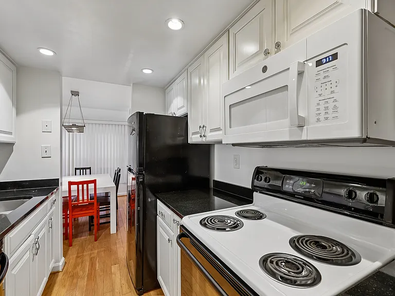 7814 Coddle Harbor Ln — Photo 8