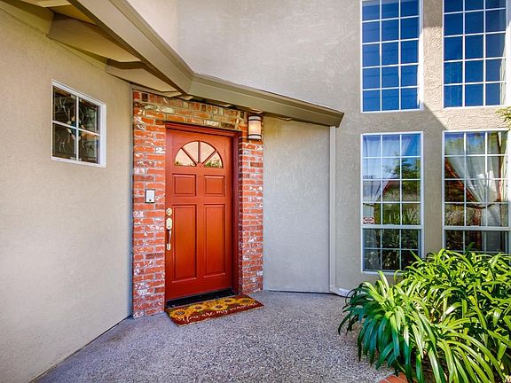 4th image of 1530 Meadowlark Way