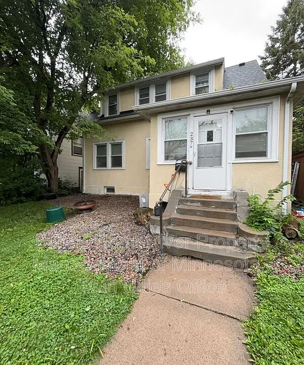 237 Cedar Lake Rd N #2