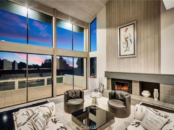 3545 Alana Dr, Sherman Oaks, CA 91403