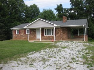 398 Orchard View Dr, Mount Airy, NC 27030