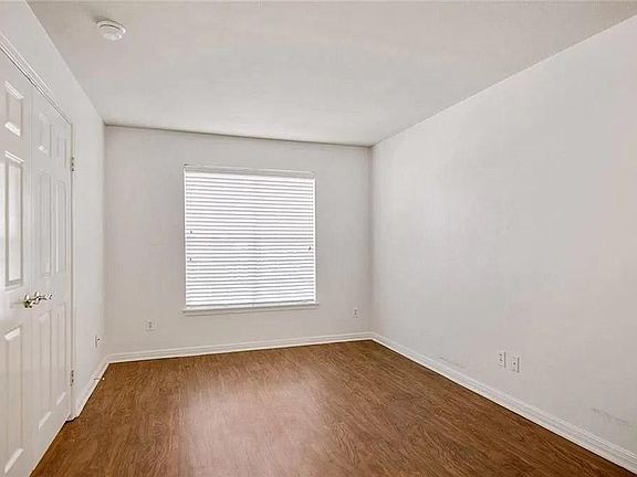 5th image of 7685 Northcross Dr Unit 306