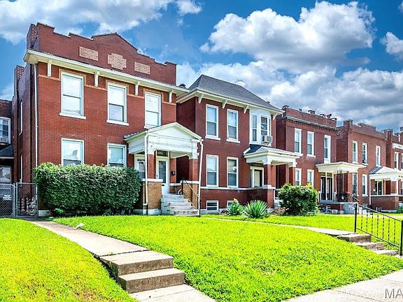 3rd image of 4422 Holly Ave