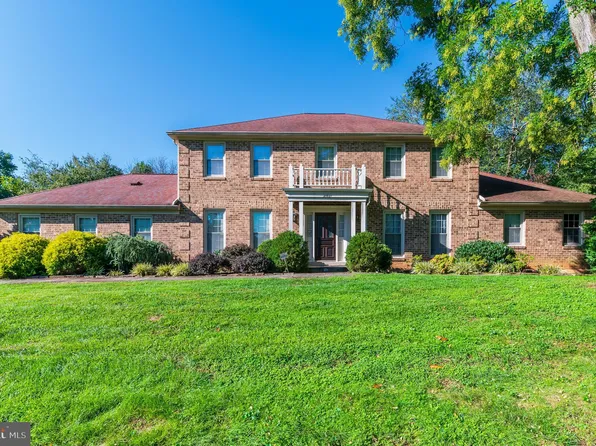 21821 Glendalough Rd, Gaithersburg, MD 20882