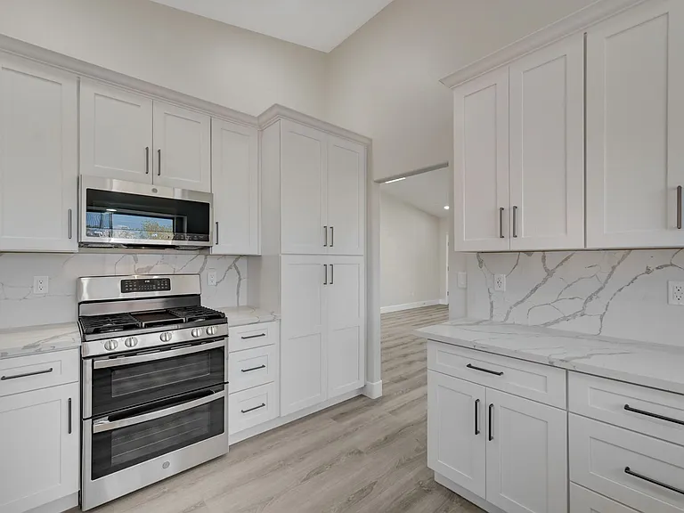 3120 Siena Cir — Photo 17