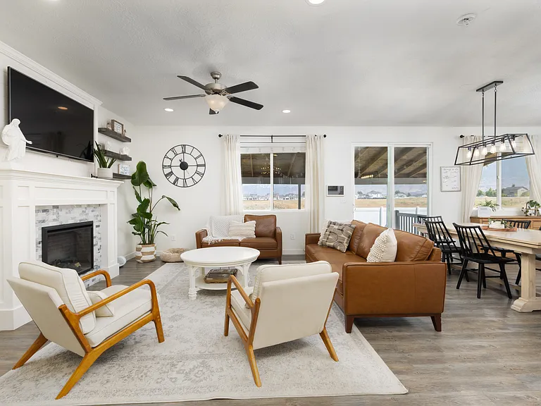 183 E Lake View Dr — Photo 6