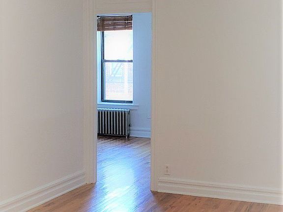 2nd image of 3118 34th St APT 7