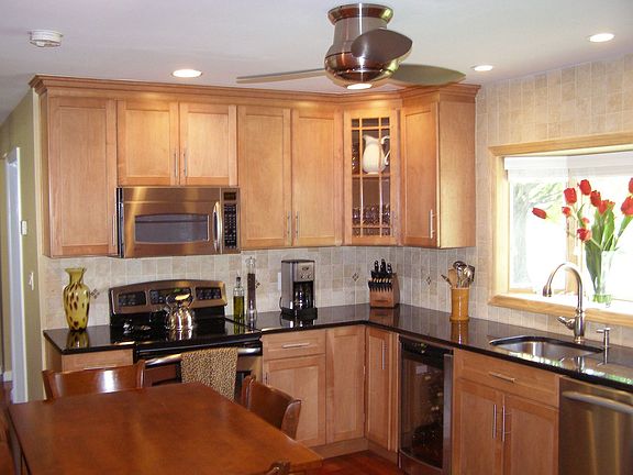 3rd image of 21 Hark Ln