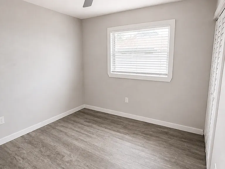1810 47th Avenue Dr W — Photo 7