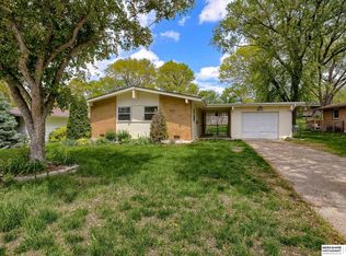 8516 Templeton Dr, Omaha, NE 68134