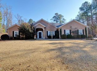 15 Barrington Bluff Ct, Sharpsburg, GA 30277