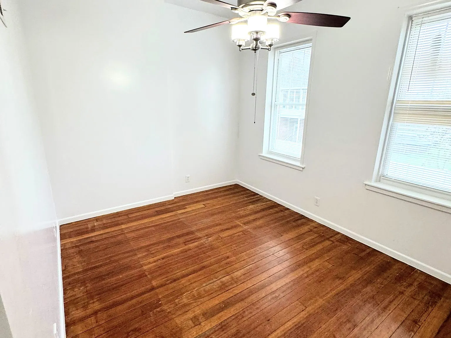 2 bed, 900 sqft, $1,200 — Photo 3