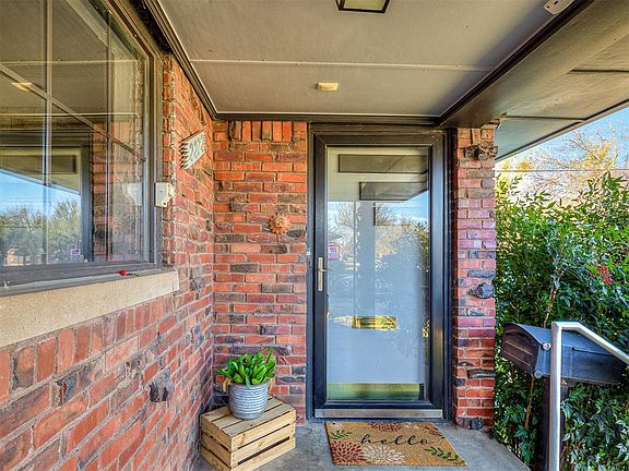5th image of 2272 Downing St
