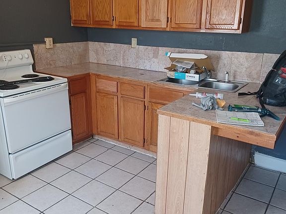 Stove has been replaced with Stainless Steal