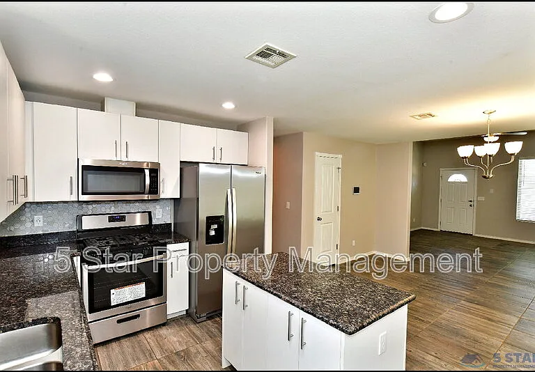 963 Aircoupe Way — Photo 16