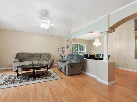 4th image of 1821 Tillstream Dr