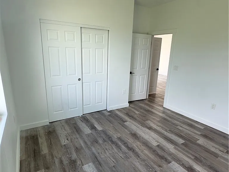 1530 Gilbert Ave S — Photo 9