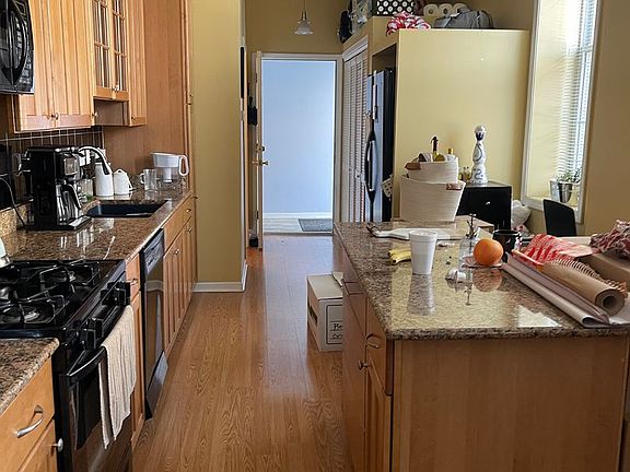 2nd image of 3201-03 S Racine Ave #3201-1R