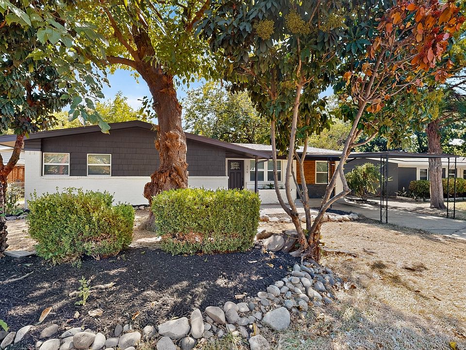 1st image of 206 W Ridgewood Dr