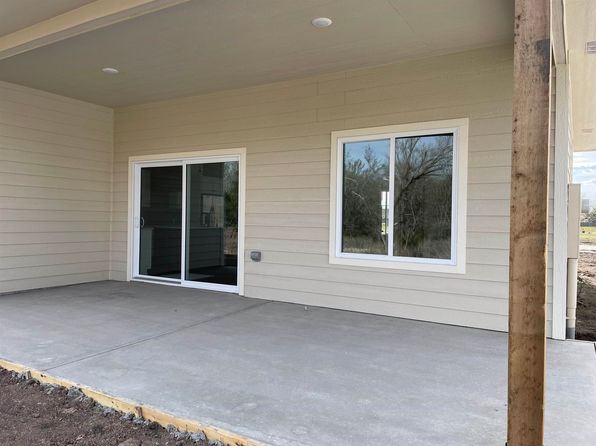 1208 Stutzman St, Halstead, KS 67056