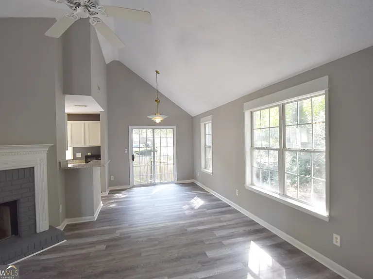 700 S Fairfield Dr — Photo 7