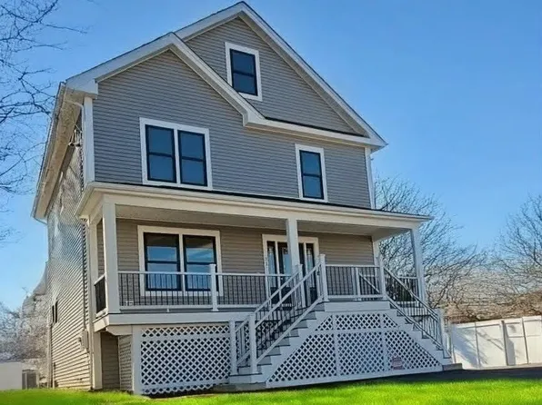 31 Niagara St, Fall River, MA 02721