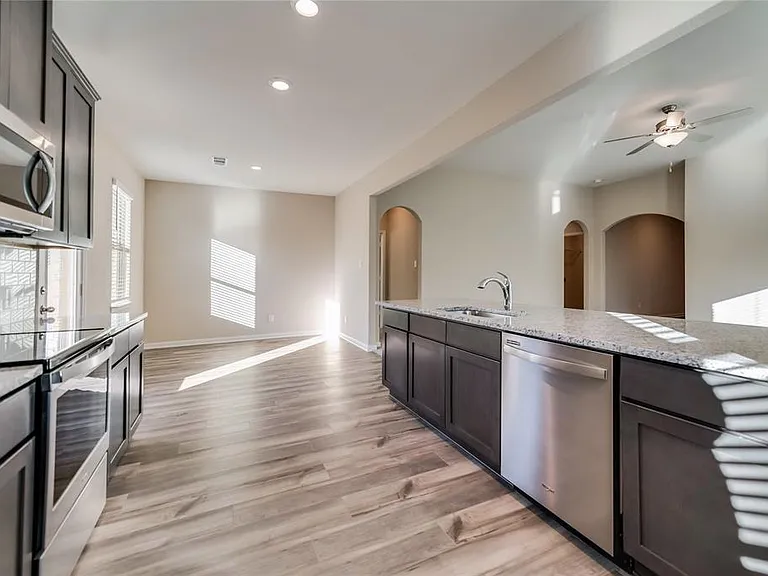 204 Lake Rdg — Photo 19