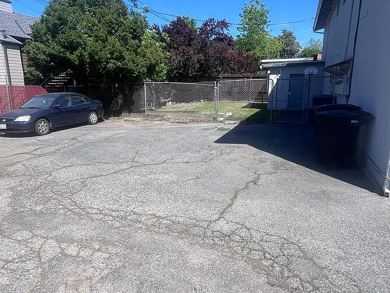 1911 Wildwood Way #2 — Photo 13