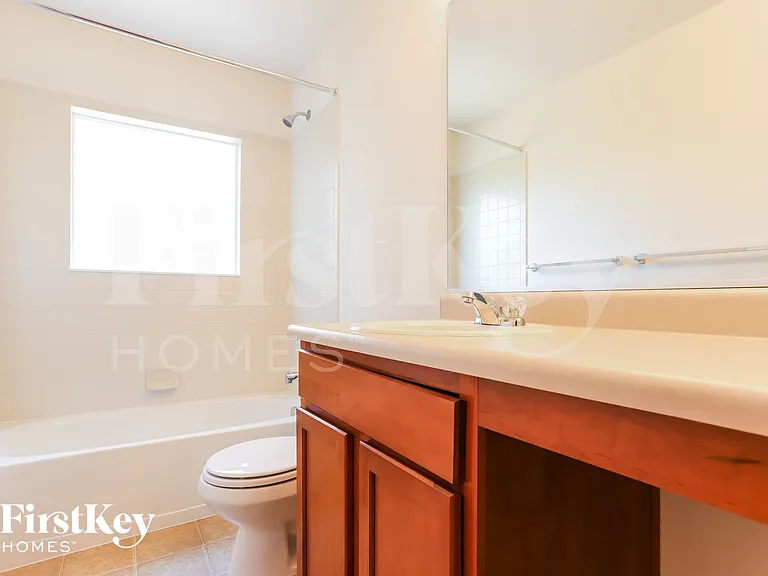 25028 E Canal Pl — Photo 12