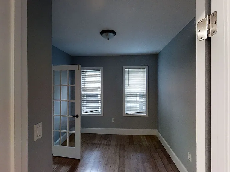 722 Saratoga St — Photo 10