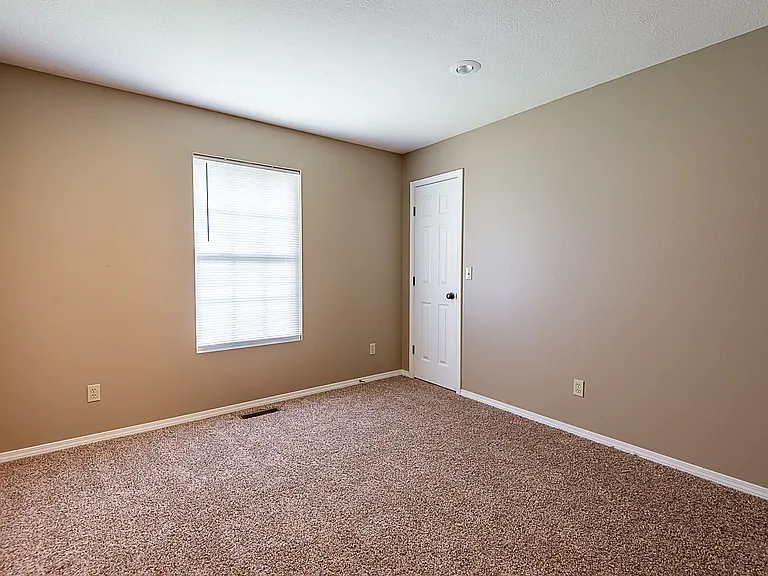 1332 S Lexington Ave — Photo 27