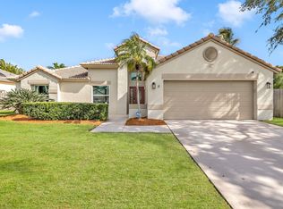24 Dogwood Cir, Boynton Beach, FL 33436