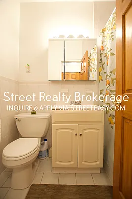 Rented by Street Realty Brokerage LLC | media 9