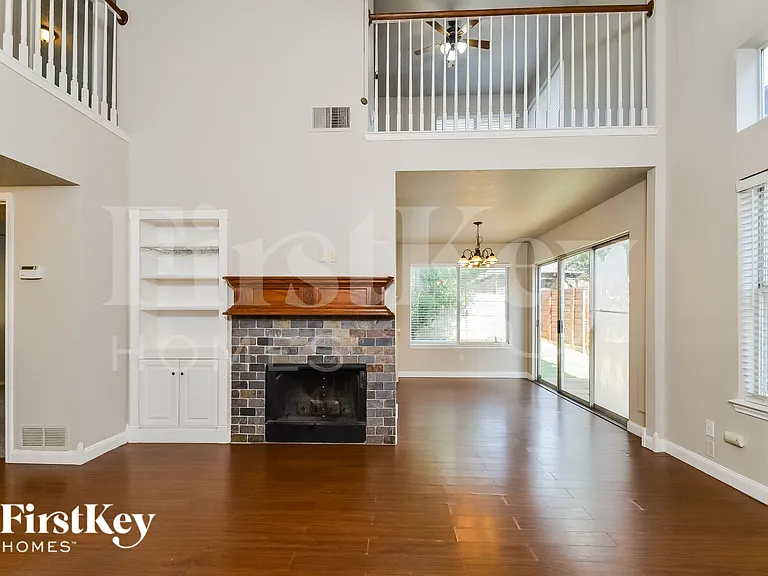 2013 Raven Ln — Photo 3