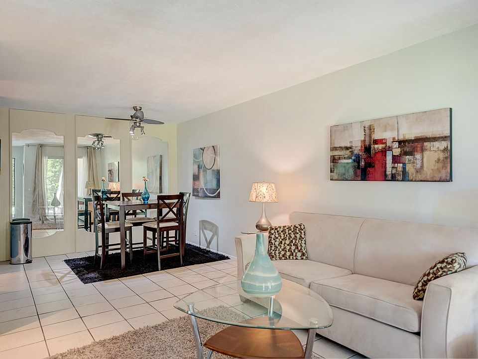 1st image of 420 N Villa Ct Unit 101
