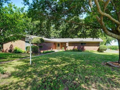 1512 Hulme St, Bowie, TX, 76230