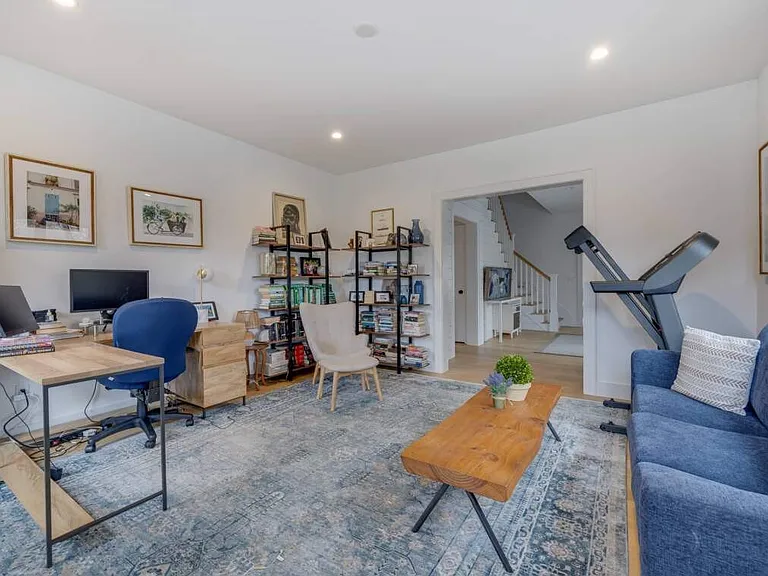 13 Brander Pkwy — Photo 19
